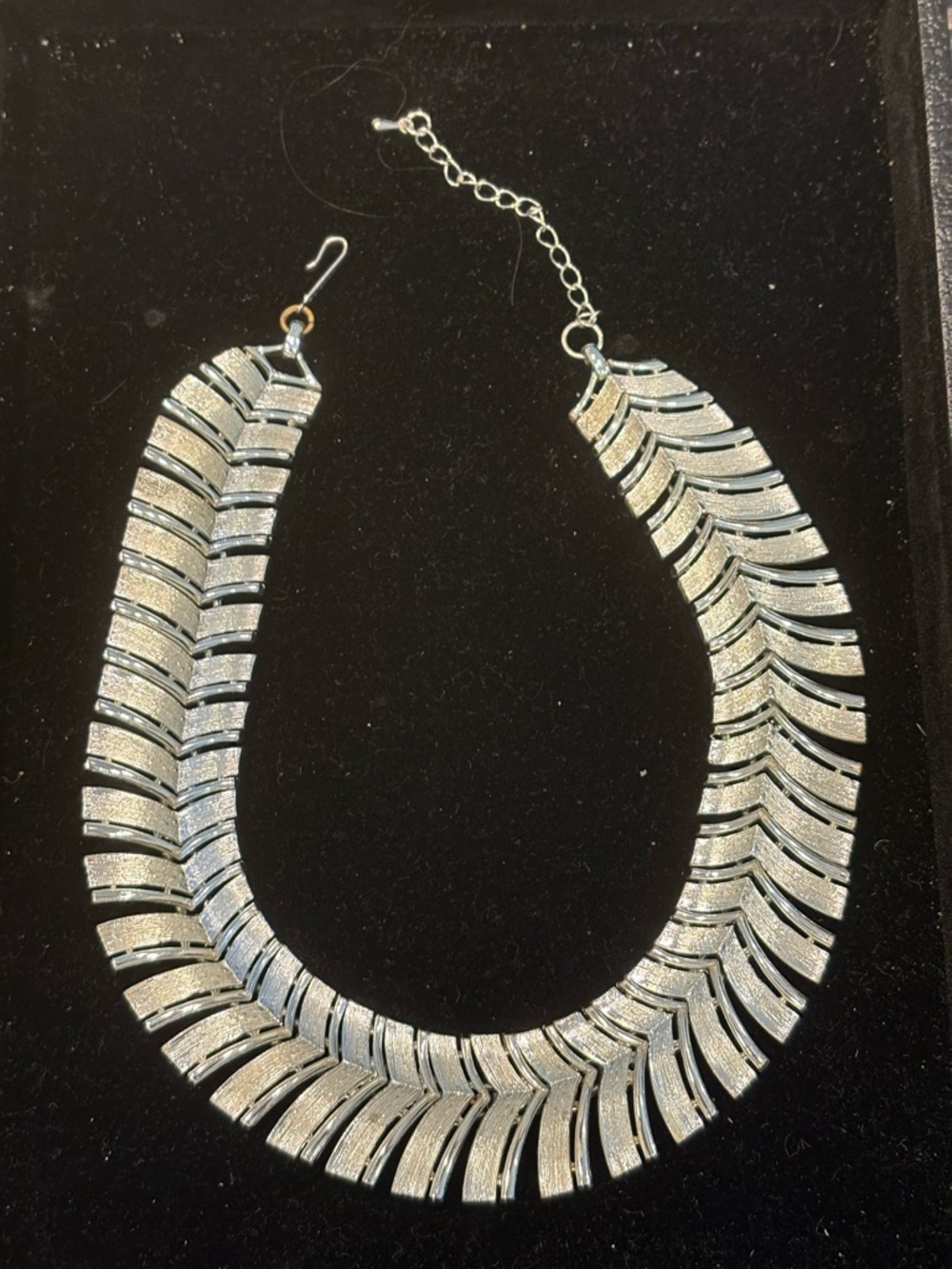 Lisner Silver Statement Chevron Collar Necklace VTG